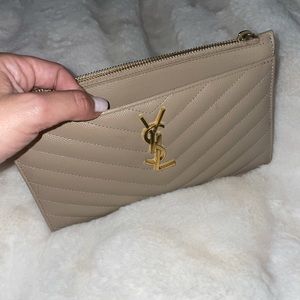 Ysl nude clutch/bill pouch . Like new